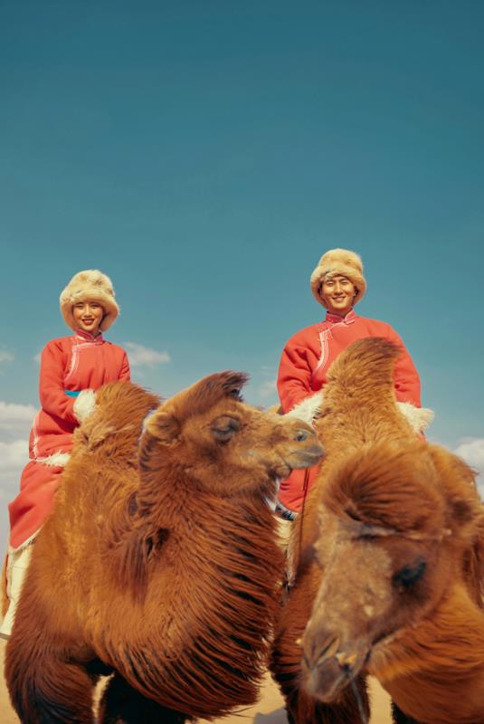  蒙古族特色婚紗照